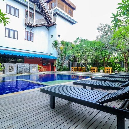 Capital O 2114 Grand Jimbaran Boutique Hotel Экстерьер фото