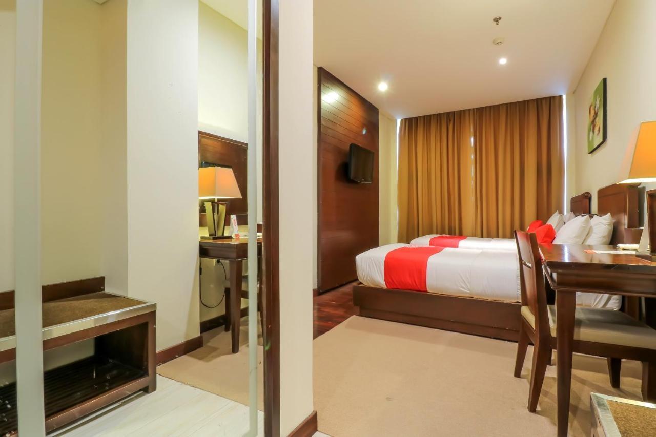 Capital O 2114 Grand Jimbaran Boutique Hotel Экстерьер фото