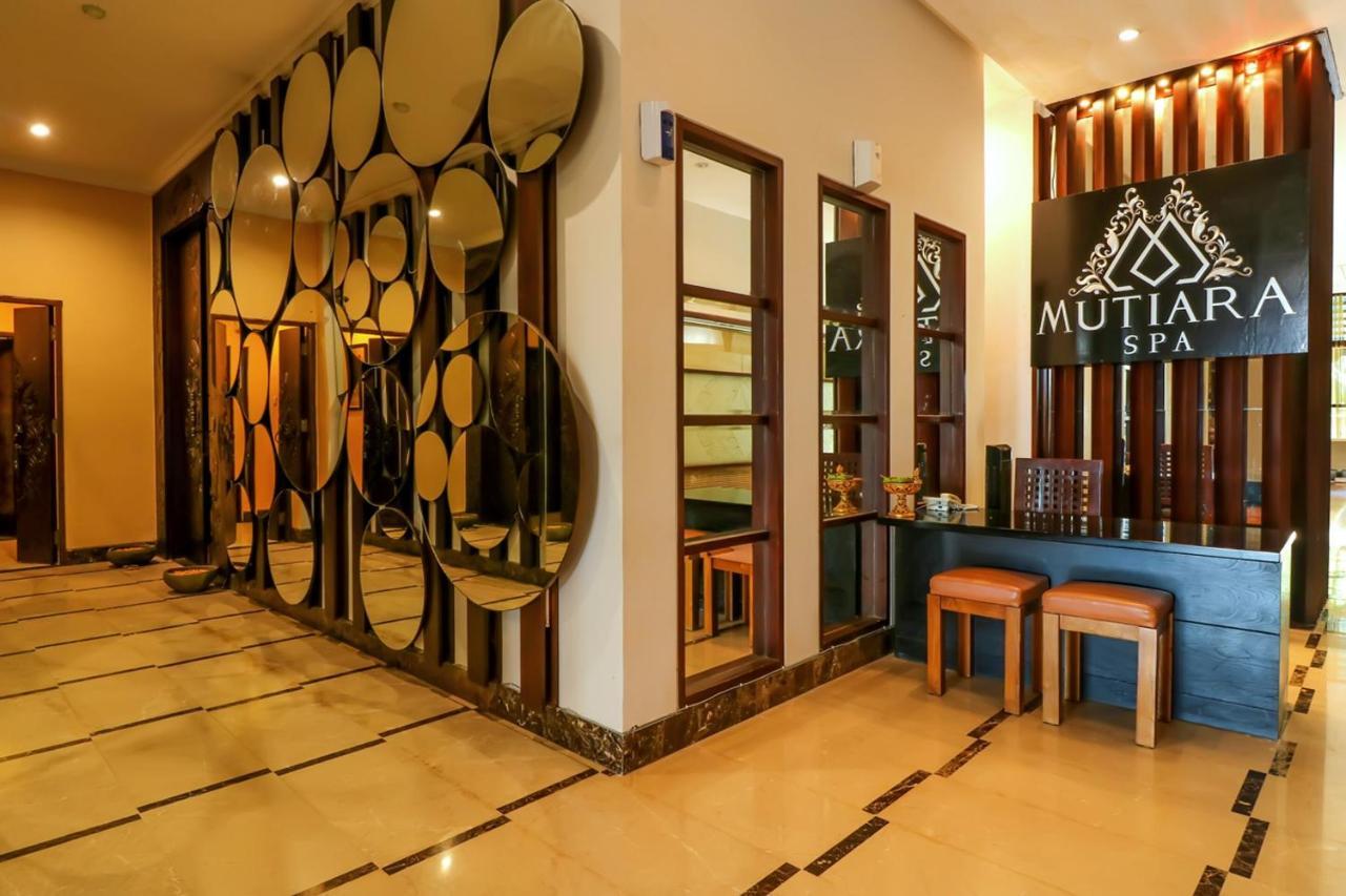 Capital O 2114 Grand Jimbaran Boutique Hotel Экстерьер фото