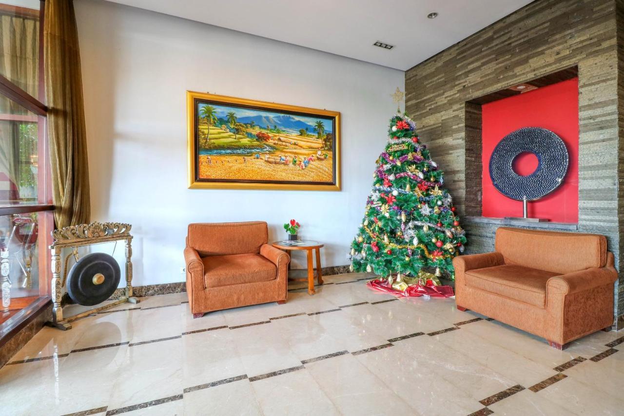 Capital O 2114 Grand Jimbaran Boutique Hotel Экстерьер фото