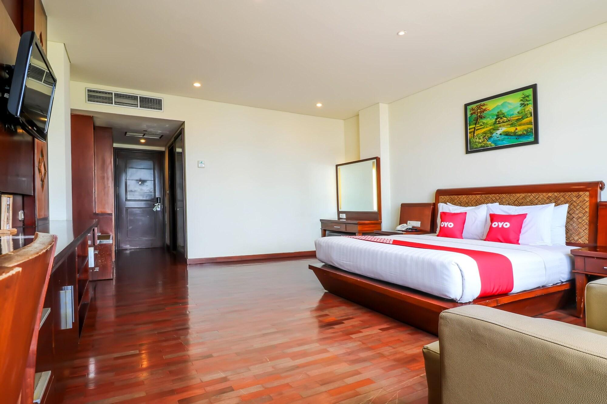 Capital O 2114 Grand Jimbaran Boutique Hotel Экстерьер фото
