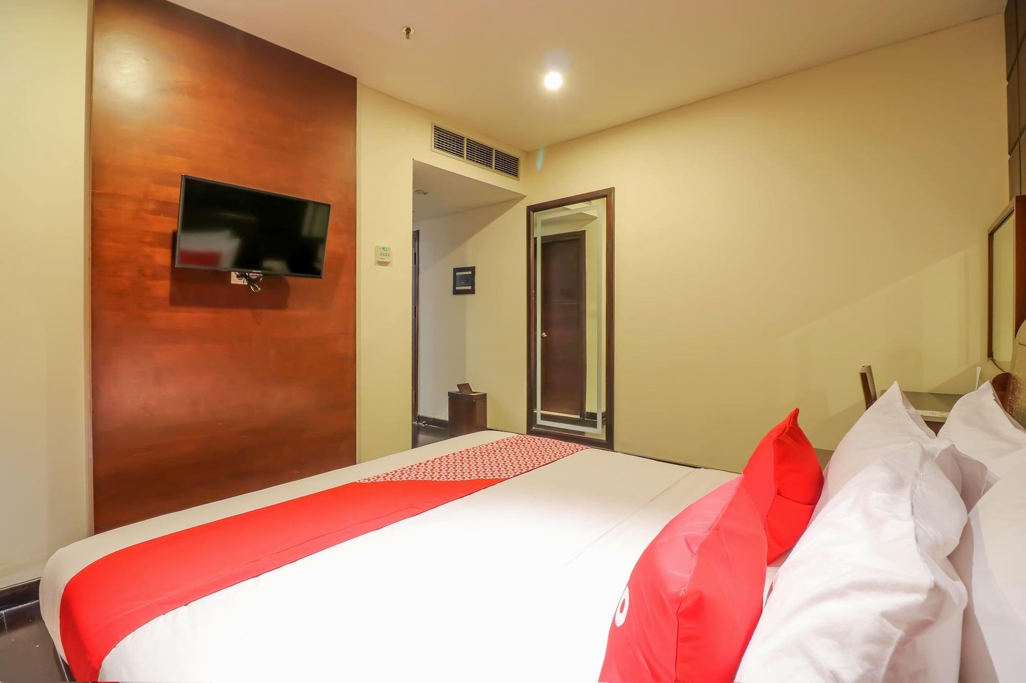 Capital O 2114 Grand Jimbaran Boutique Hotel Экстерьер фото