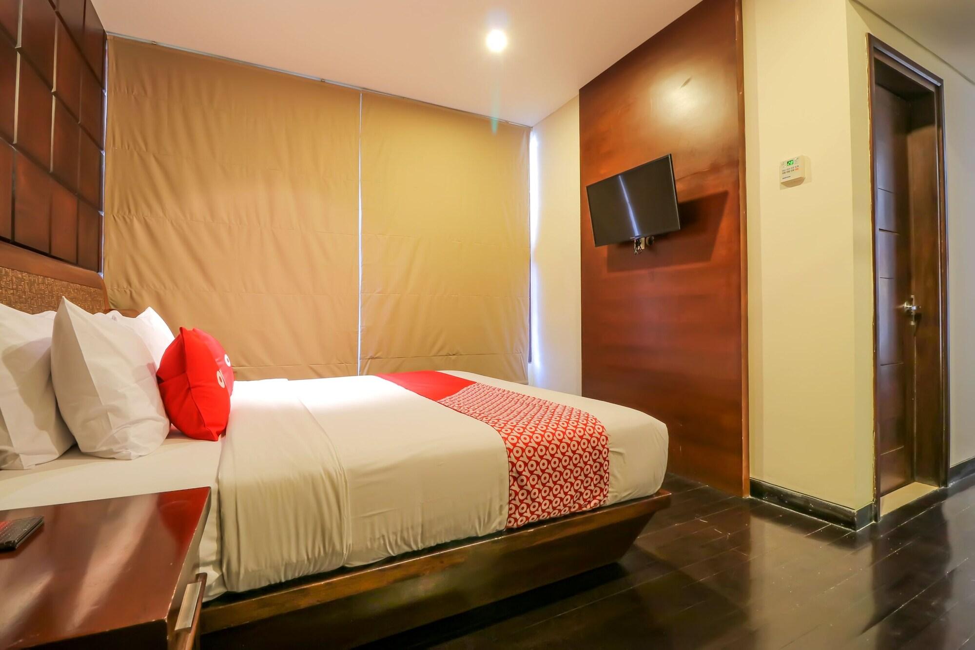 Capital O 2114 Grand Jimbaran Boutique Hotel Экстерьер фото