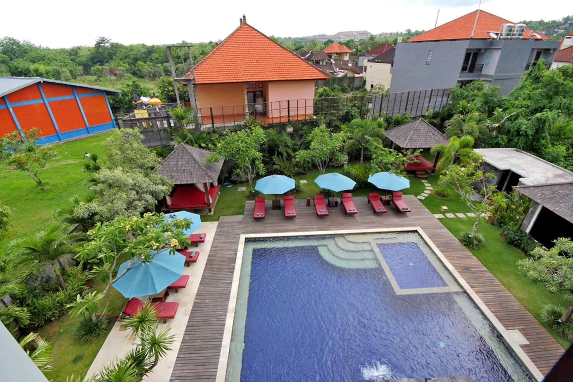 Capital O 2114 Grand Jimbaran Boutique Hotel Экстерьер фото