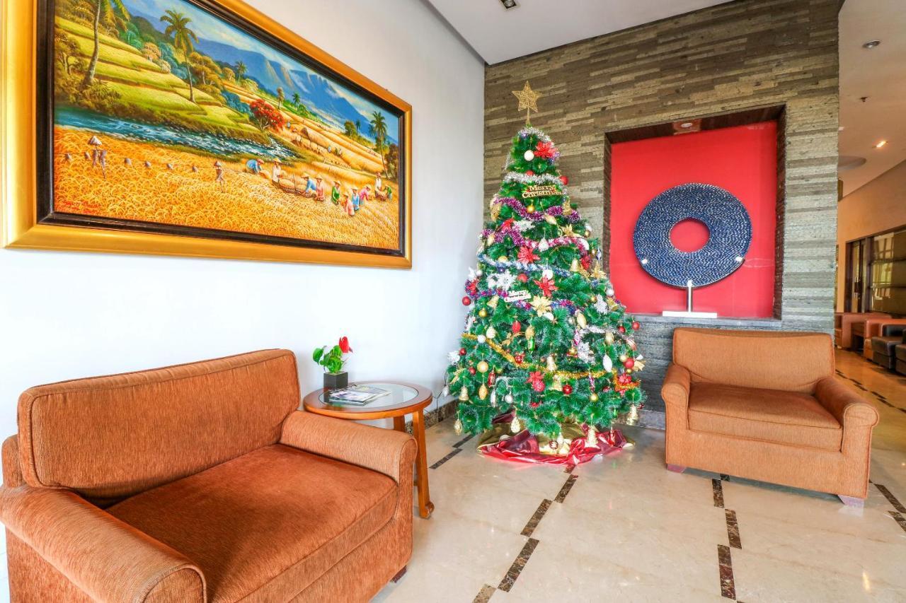 Capital O 2114 Grand Jimbaran Boutique Hotel Экстерьер фото